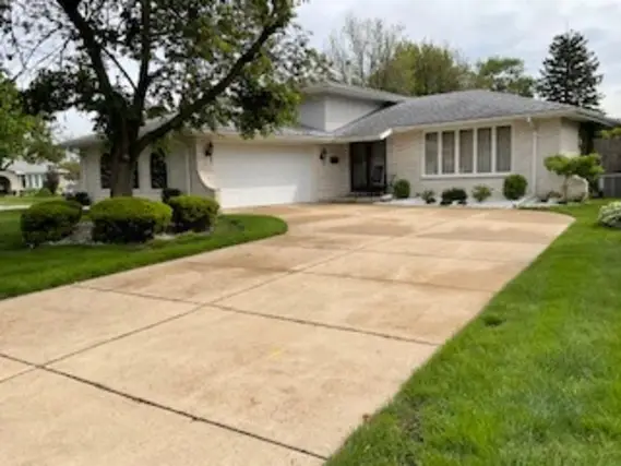 9117 S Tripp Avenue S, Oak Lawn, IL 60453 - #1