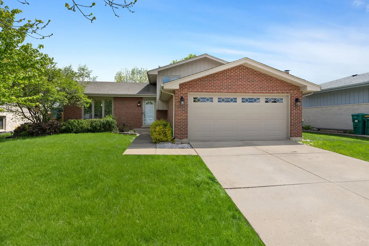 615 Driftwood Avenue, Romeoville, IL 60446 - #1