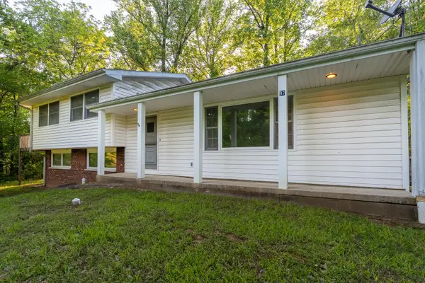 97 New Campfire Road, Carbondale, IL 62903