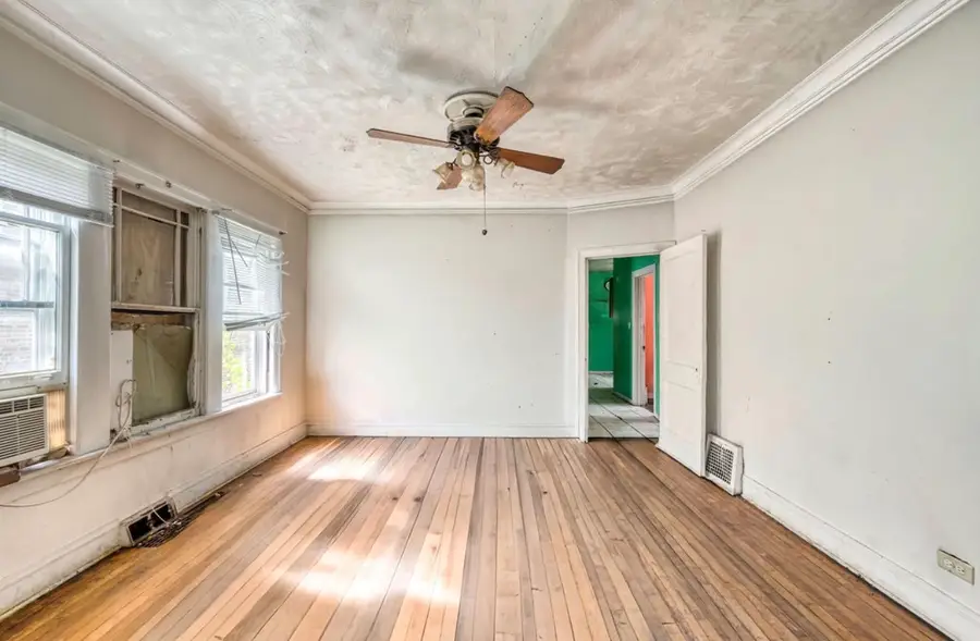 10204 S Lafayette Avenue, Chicago, IL 60628 - #3