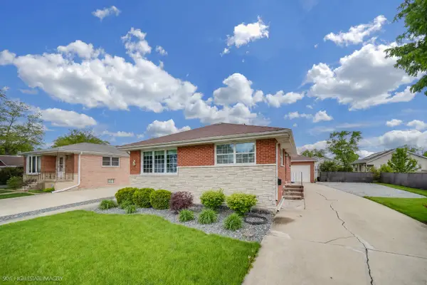 29 W. 31st. Place, Steger, IL 60475