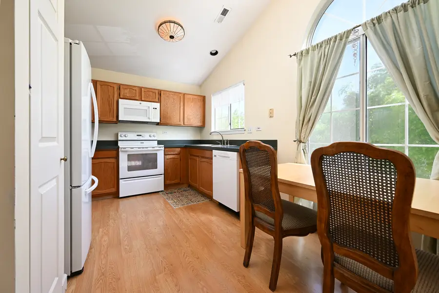 126 Winchester Drive #B, Streamwood, IL 60107 - #3