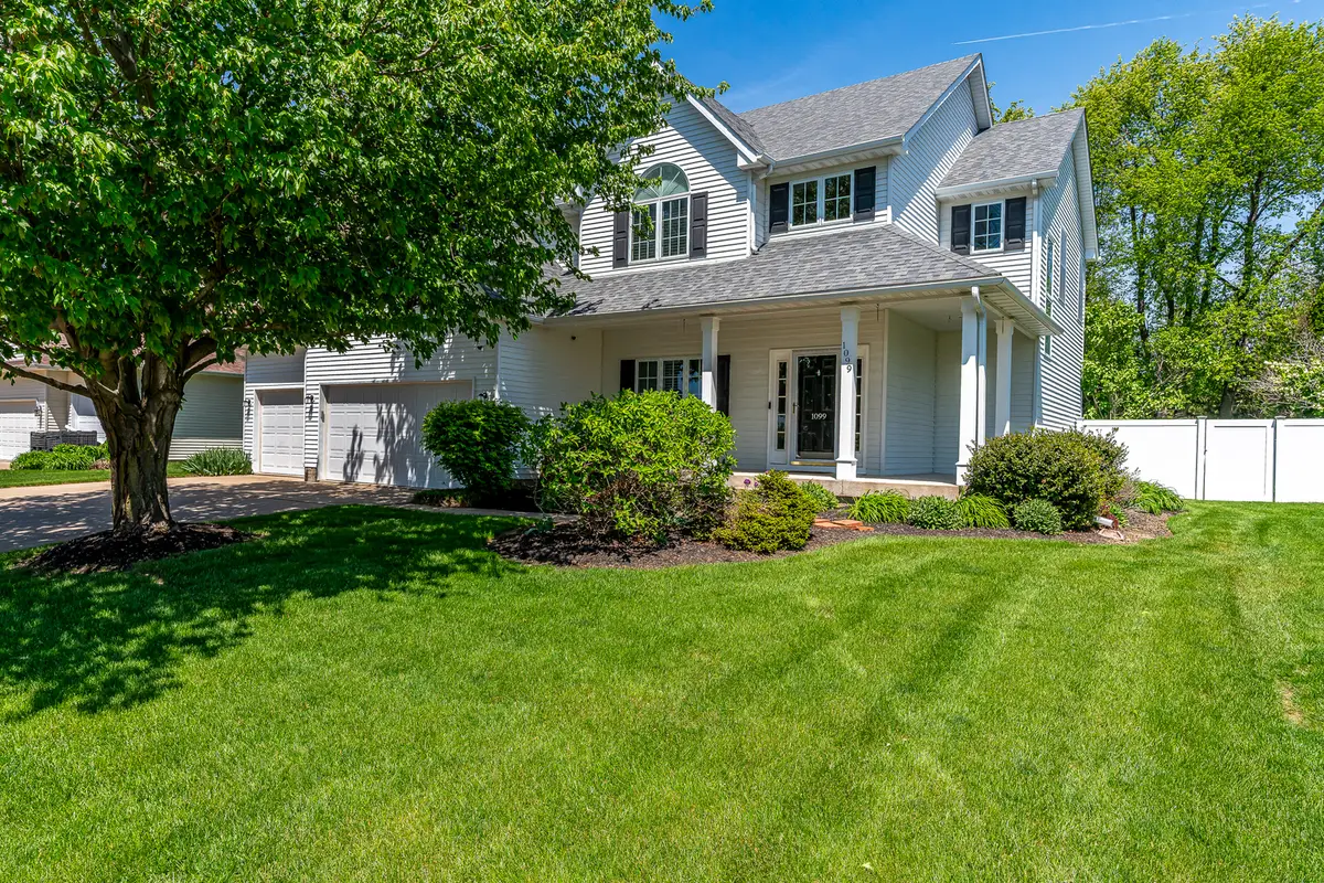 1099 Bridgeview Place, Le Claire, IA 52753 - #1
