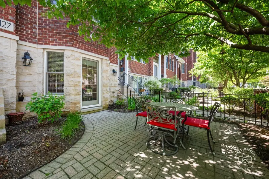 1127 Gilbert Avenue #1127, Downers Grove, IL 60515 - #2