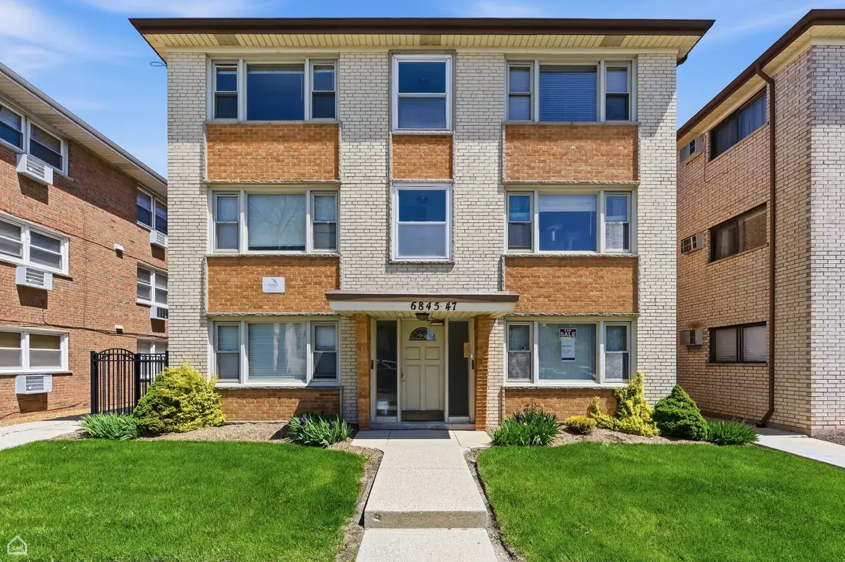 6845 N Northwest Highway #3W, Chicago, IL 60631 - #1