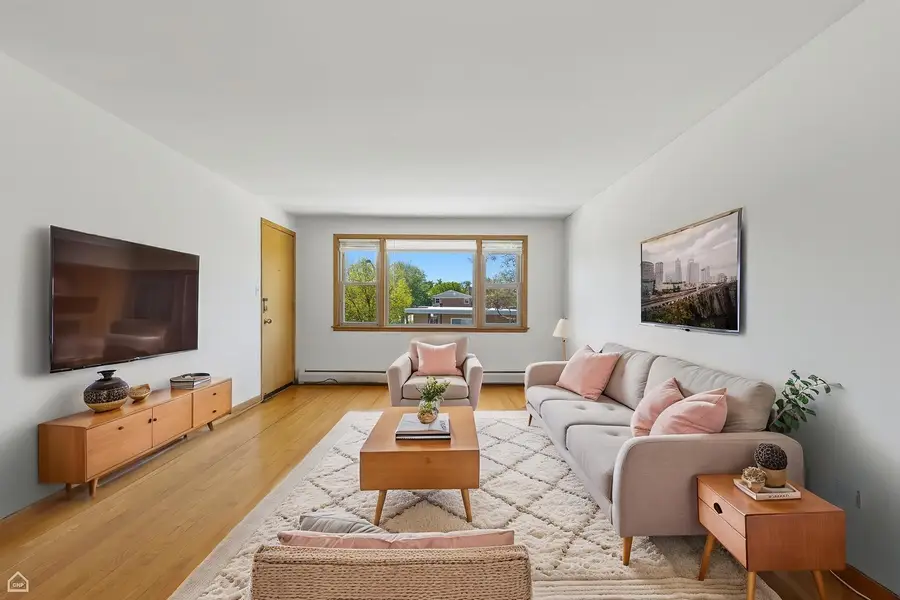 6845 N Northwest Highway #3W, Chicago, IL 60631 - #2