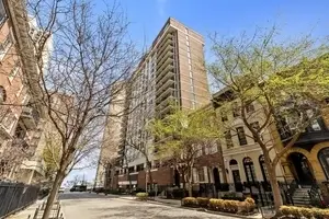 71 E Division Street #1601, Chicago, IL 60610
