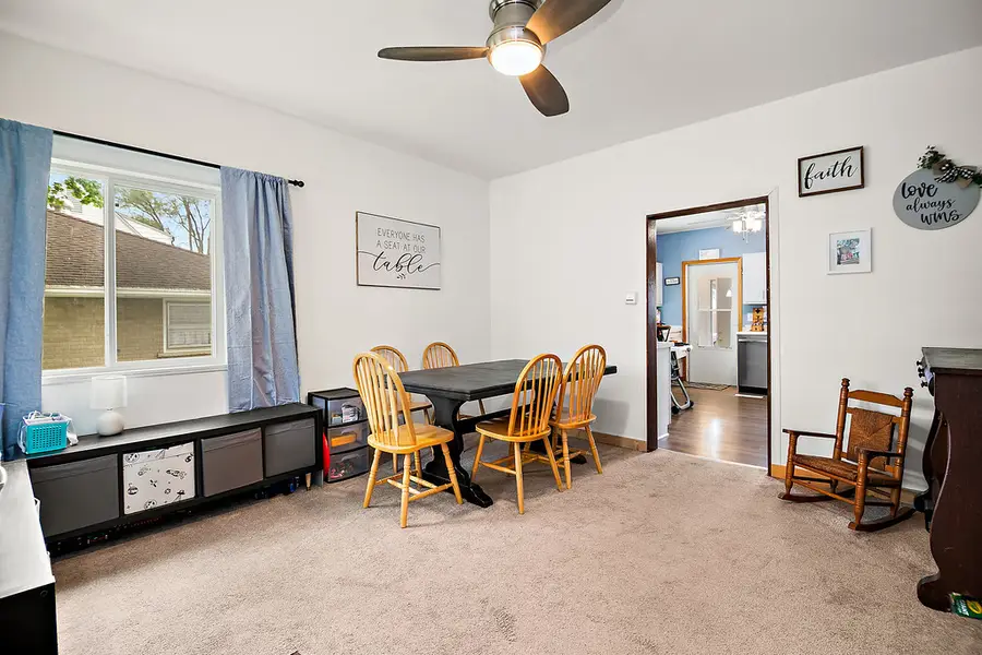 1205 S 7th Avenue, Kankakee, IL 60901 - #3