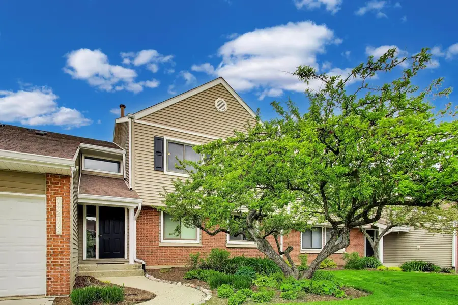 1068 Hidden Lake Drive #1068, Buffalo Grove, IL 60089 - #3