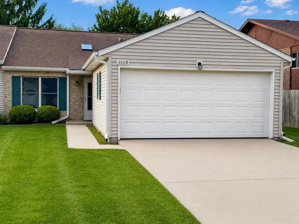 2608 38th Street, Moline, IL 61265