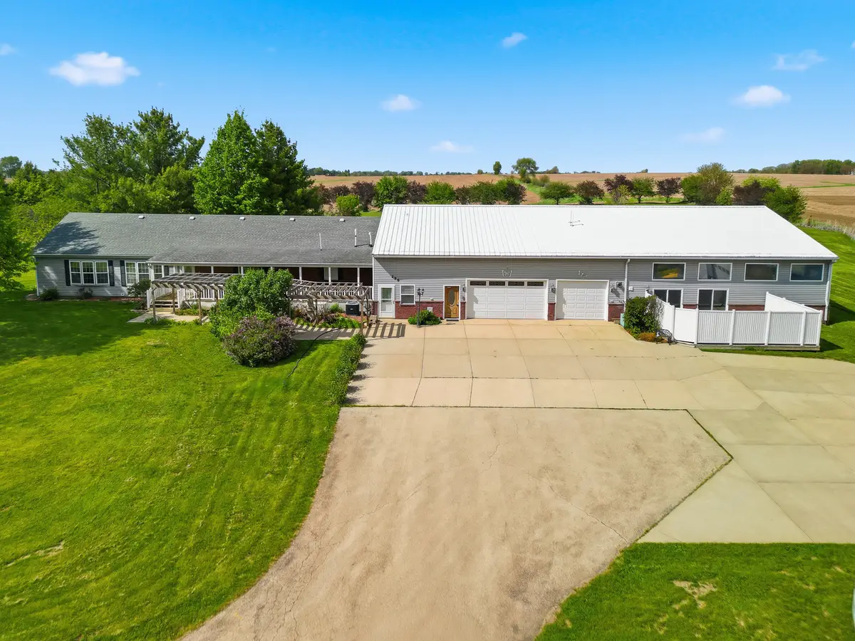 298 S Il Rt 2, Dixon, IL 61021 - #1