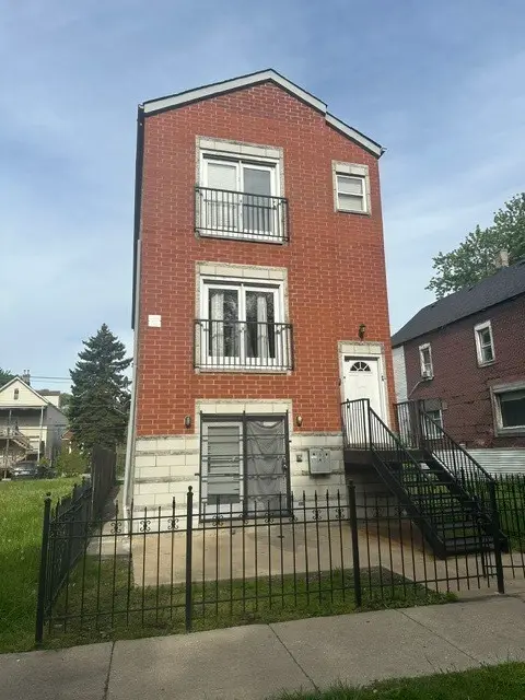 5406 S Loomis Boulevard, Chicago, IL 60609 - #1