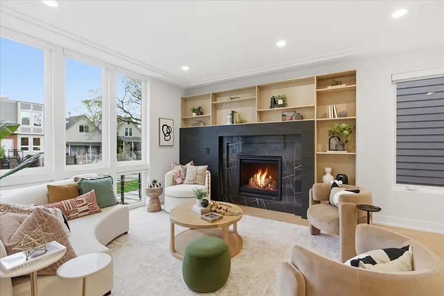 3537 W Cortland Street, Chicago, IL 60647 - #3