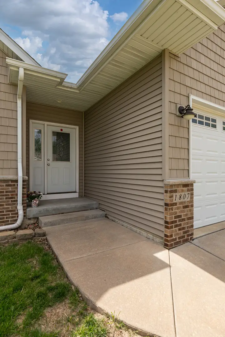 1807 W 75th Place W, Davenport, IA 52806 - #2