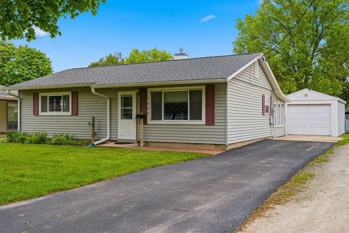 1435 Lanewood Drive, Dixon, IL 61021 - #1