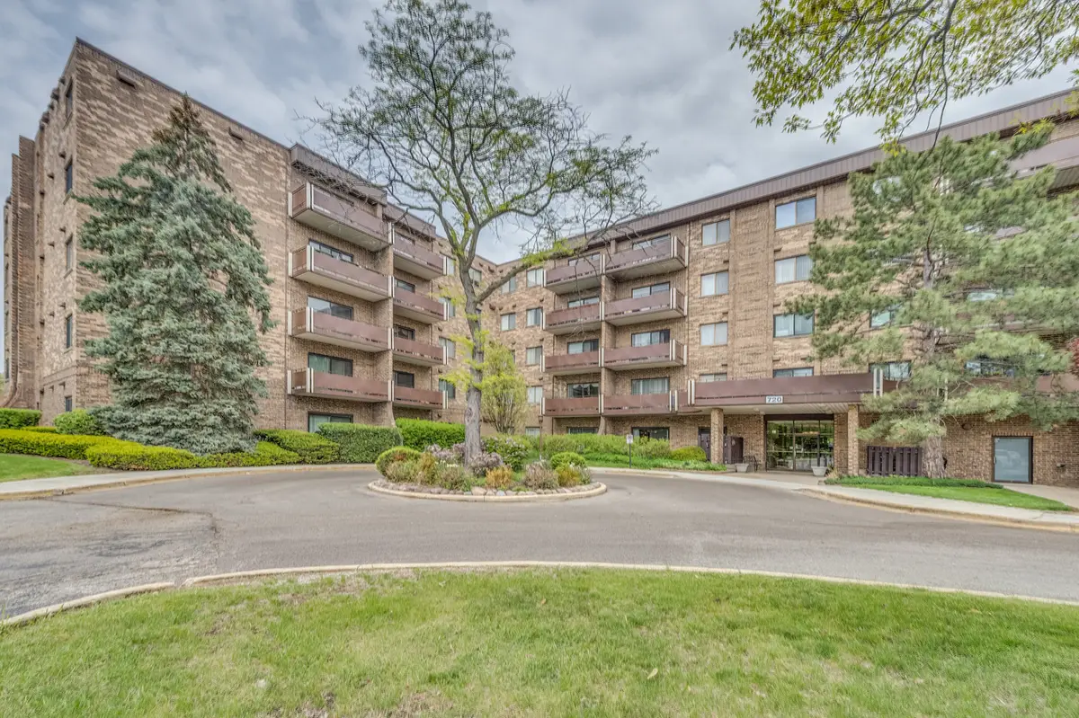720 Wellington Avenue #307, Elk Grove Village, IL 60007 - #1
