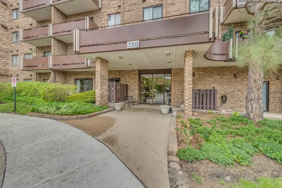 720 Wellington Avenue #307, Elk Grove Village, IL 60007 - #2