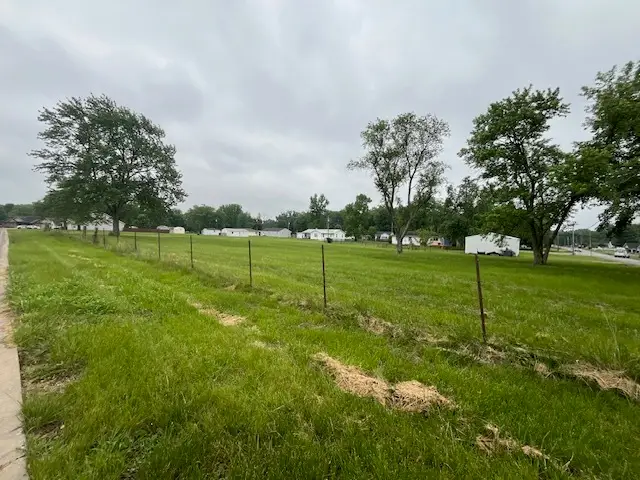 000 Whitney Lane, Marion, IL 62959 - #2