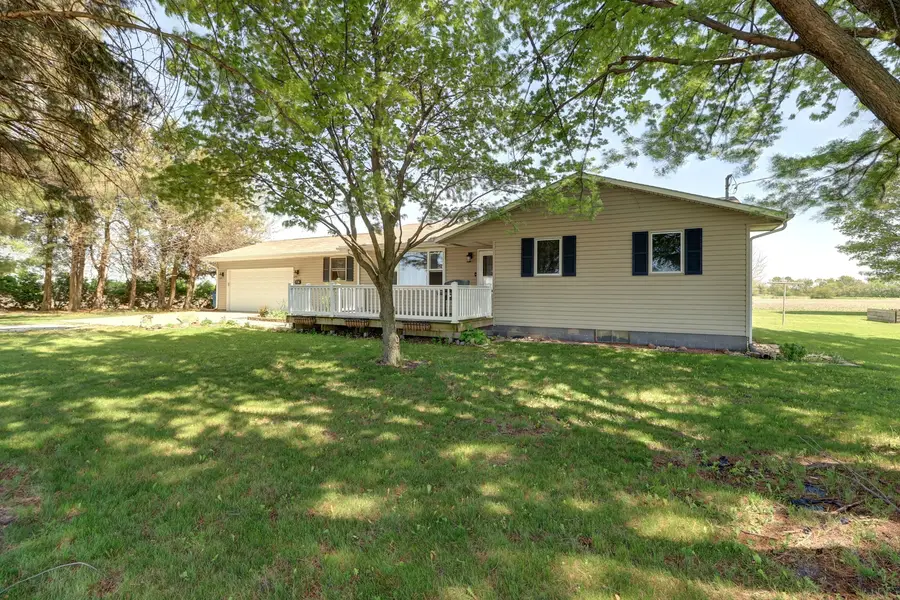 6740 Albany Road, Erie, IL 61250 - #2