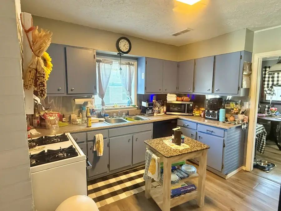 204 W 18th Street, Metropolis, IL 62960 - #3