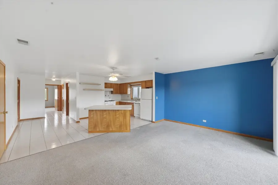 5940 W 87th Street #301, Burbank, IL 60459 - #2