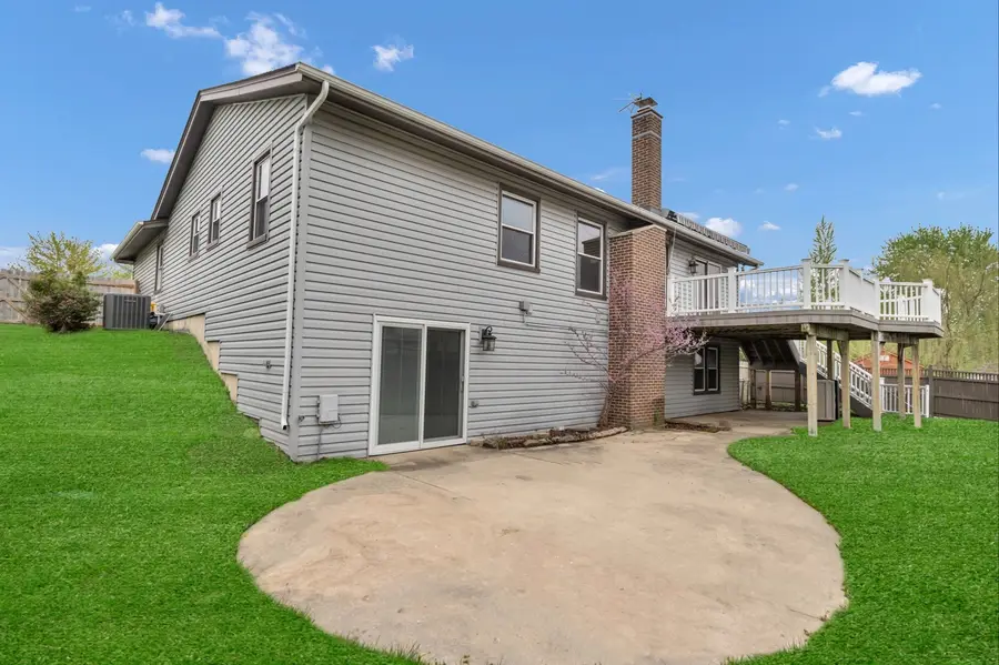 944 Richmond Court, Elk Grove Village, IL 60007 - #3