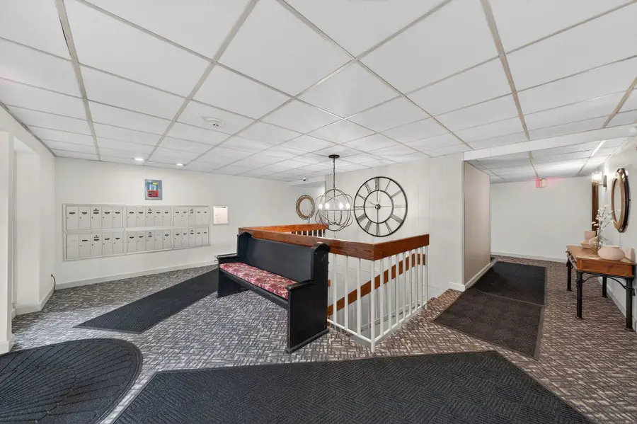 6443 Clarendon Hills Road #305A, Willowbrook, IL 60527 - #3