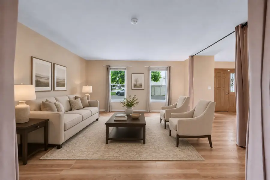 6806 Prairieview Avenue, Woodridge, IL 60517 - #3