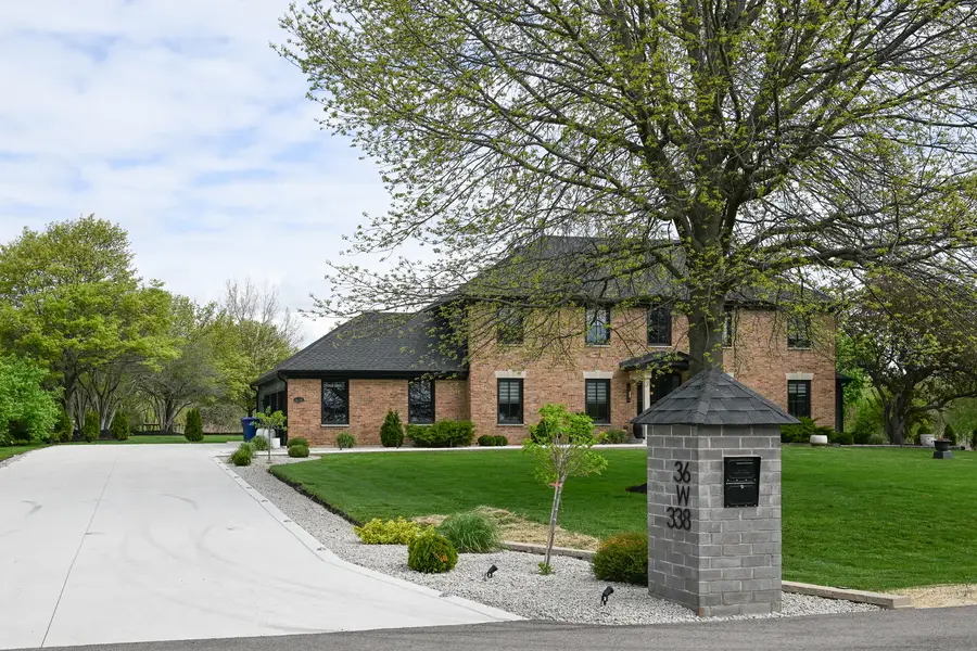 36W338 Mckay Drive, Saint Charles, IL 60175 - #2