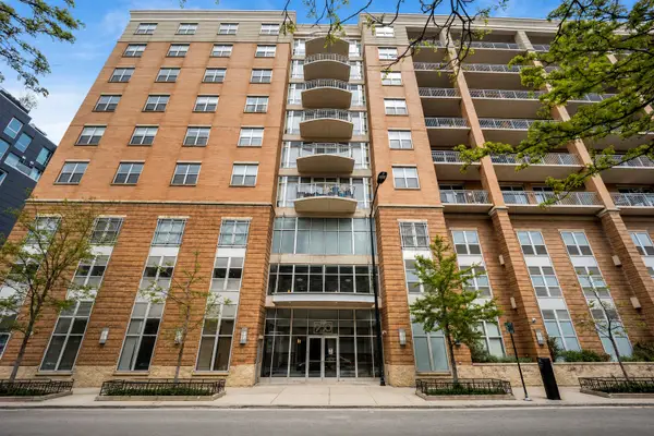 950 W Monroe Street #412, Chicago, IL 60607