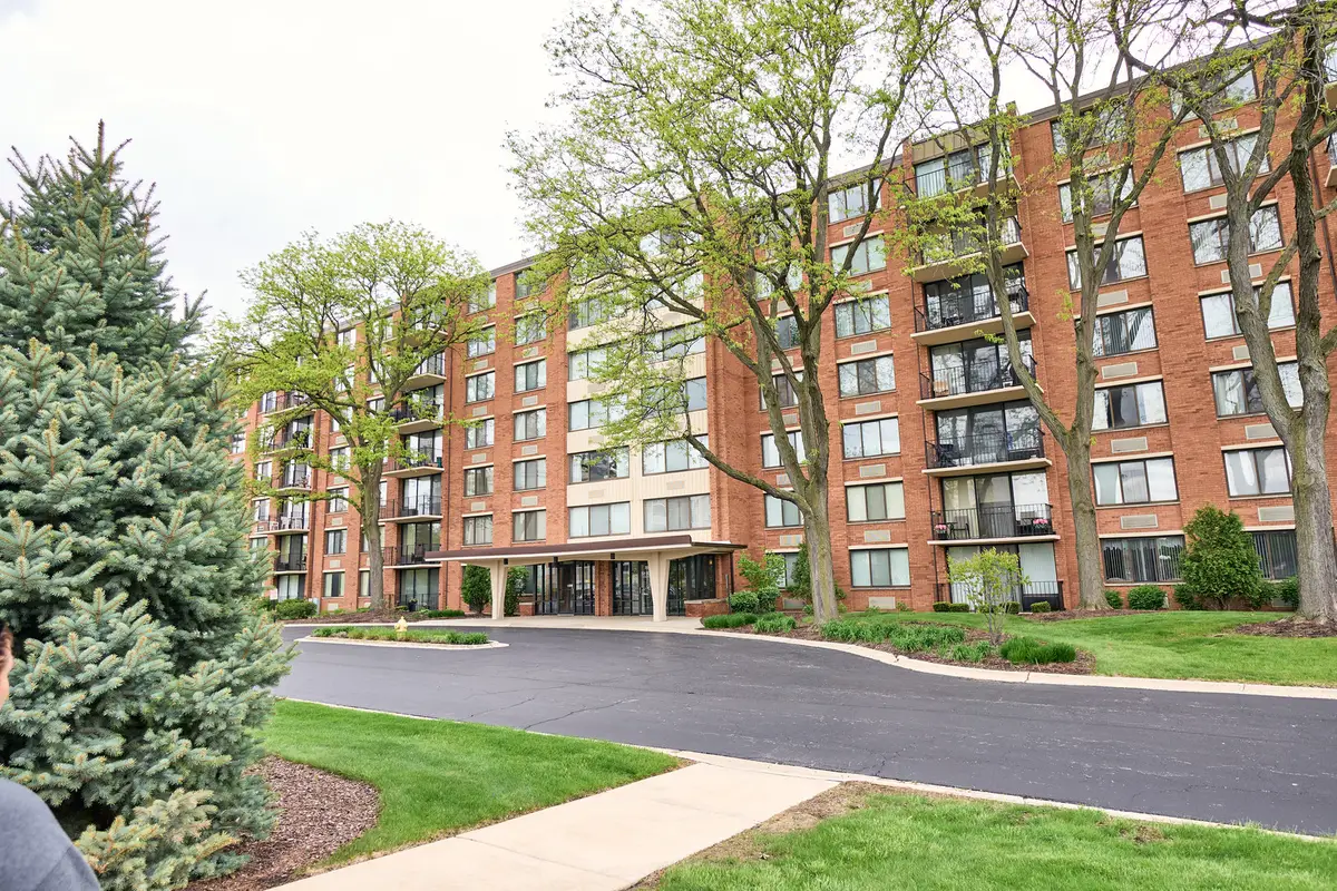 2000 Saint Regis Drive #1B, Lombard, IL 60148 - #1