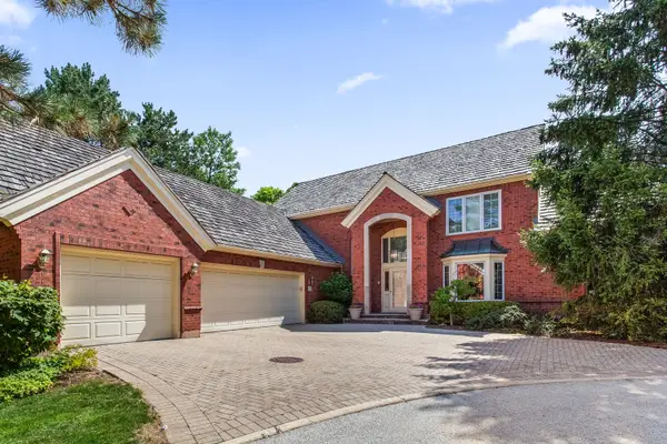 22 Regent Wood Road, Northfield, IL 60093