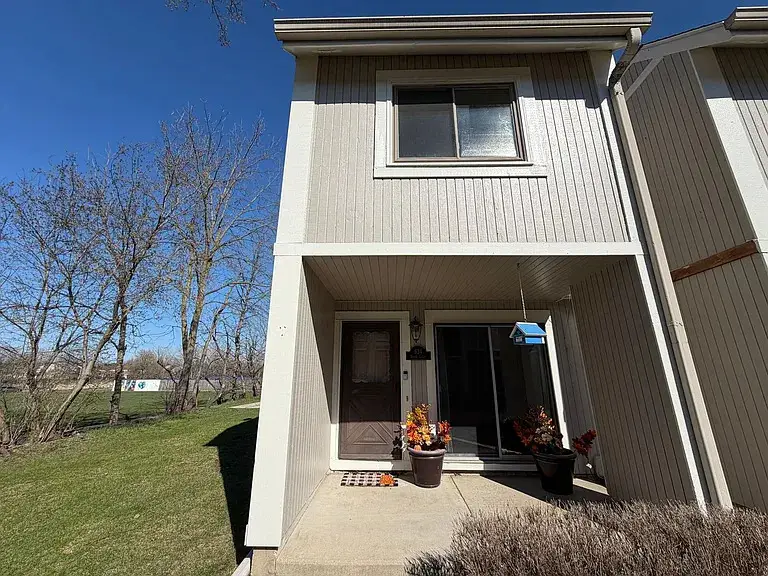 634 Robin Court, Grayslake, IL 60030 - #1