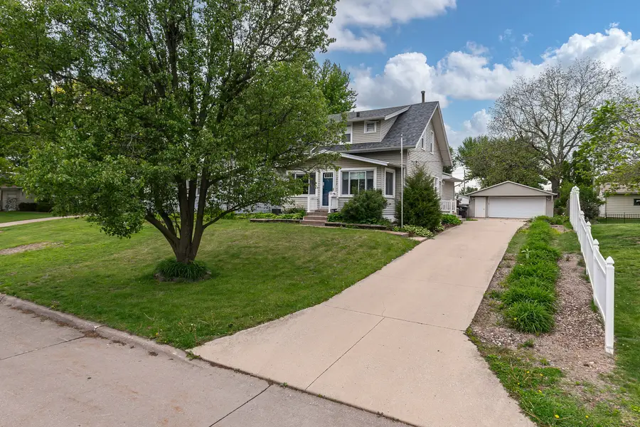 2112 32nd Street, Rock Island, IL 61201 - #2
