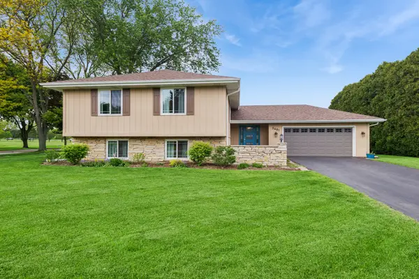 2481 Chatham Road, Aurora, IL 60506