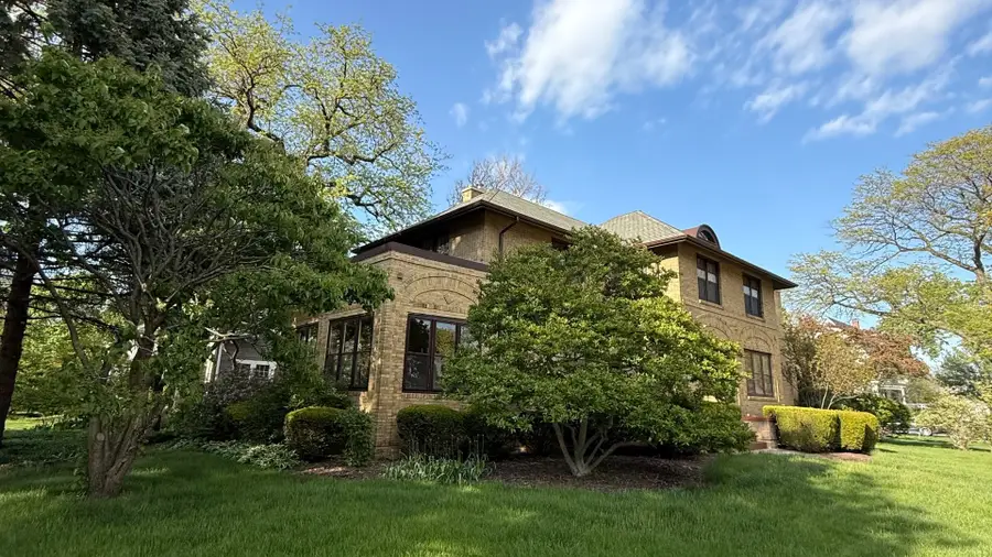 427 W Franklin Street, Wheaton, IL 60187 - #2