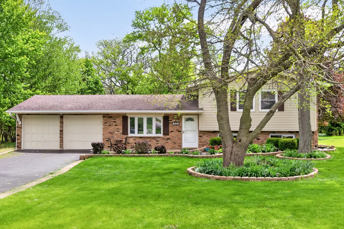 849 Hemlock Drive, Sleepy Hollow, IL 60118 - #1