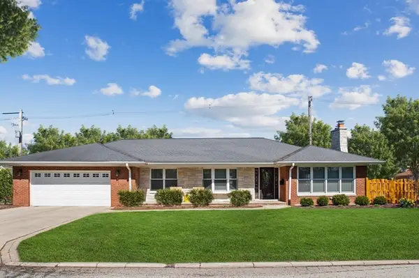 7050 N Mcalpin Avenue, Chicago, IL 60646