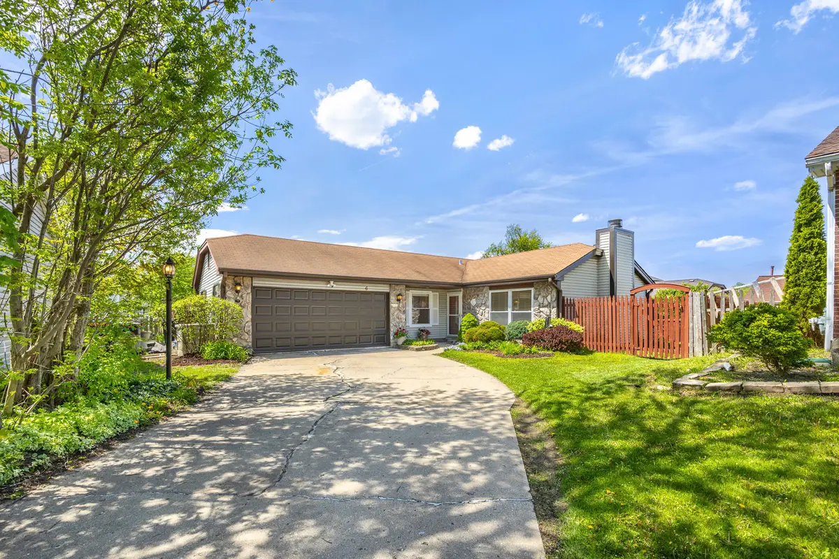 6 Ironwood Court, Streamwood, IL 60107 - #1