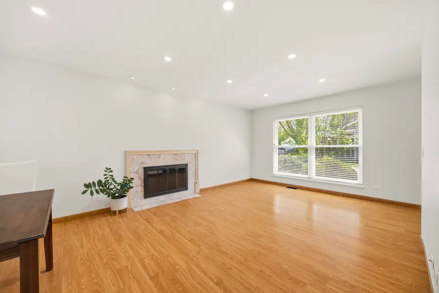 6 Ironwood Court, Streamwood, IL 60107 - #2