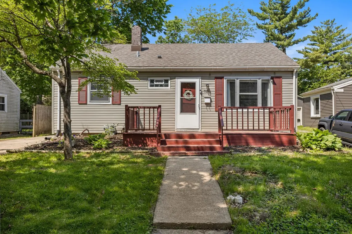715 Foley Avenue, Champaign, IL 61820 - #1