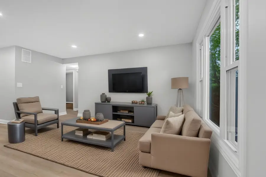 15 Johnathan Road, Lake Zurich, IL 60047 - #2
