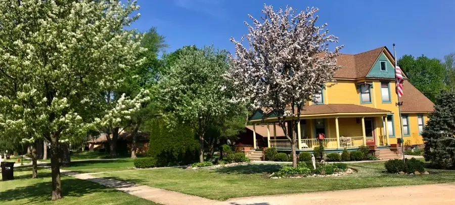 200 W Woodstock Street, Crystal Lake, IL 60014 - #2