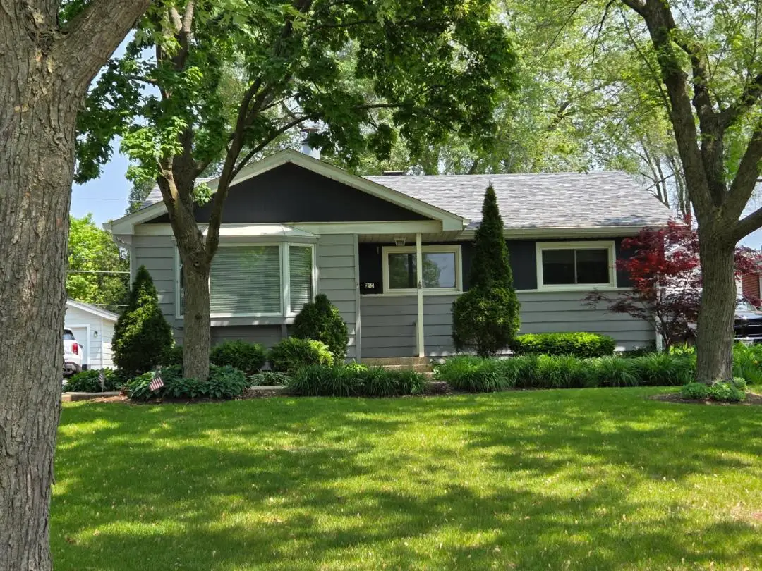 215 Brice Avenue, Mundelein, IL 60060 - #1