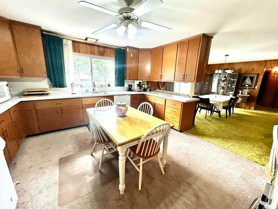 57 Sherwood Drive, Centralia, IL 62801 - #3