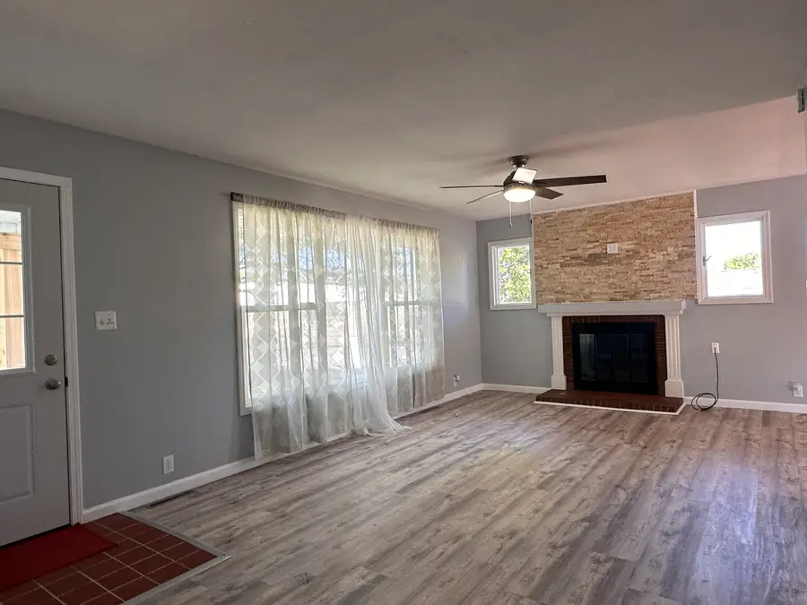 1500 S 14th Street, Herrin, IL 62948 - #3