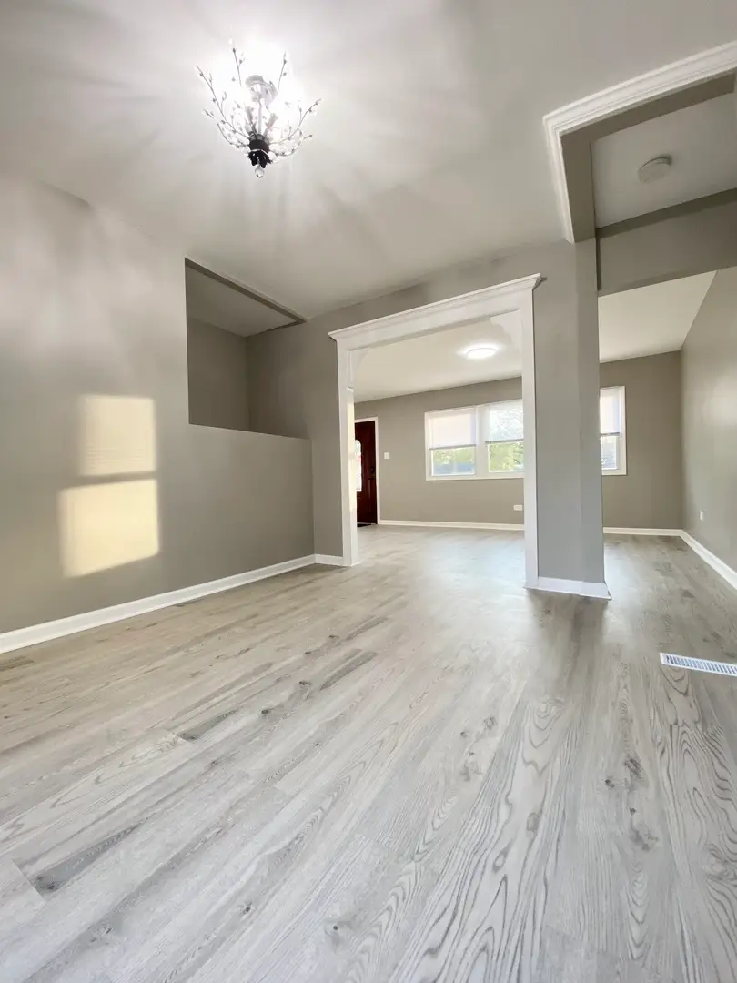 147 S Hill Street, Woodstock, IL 60098 - #3