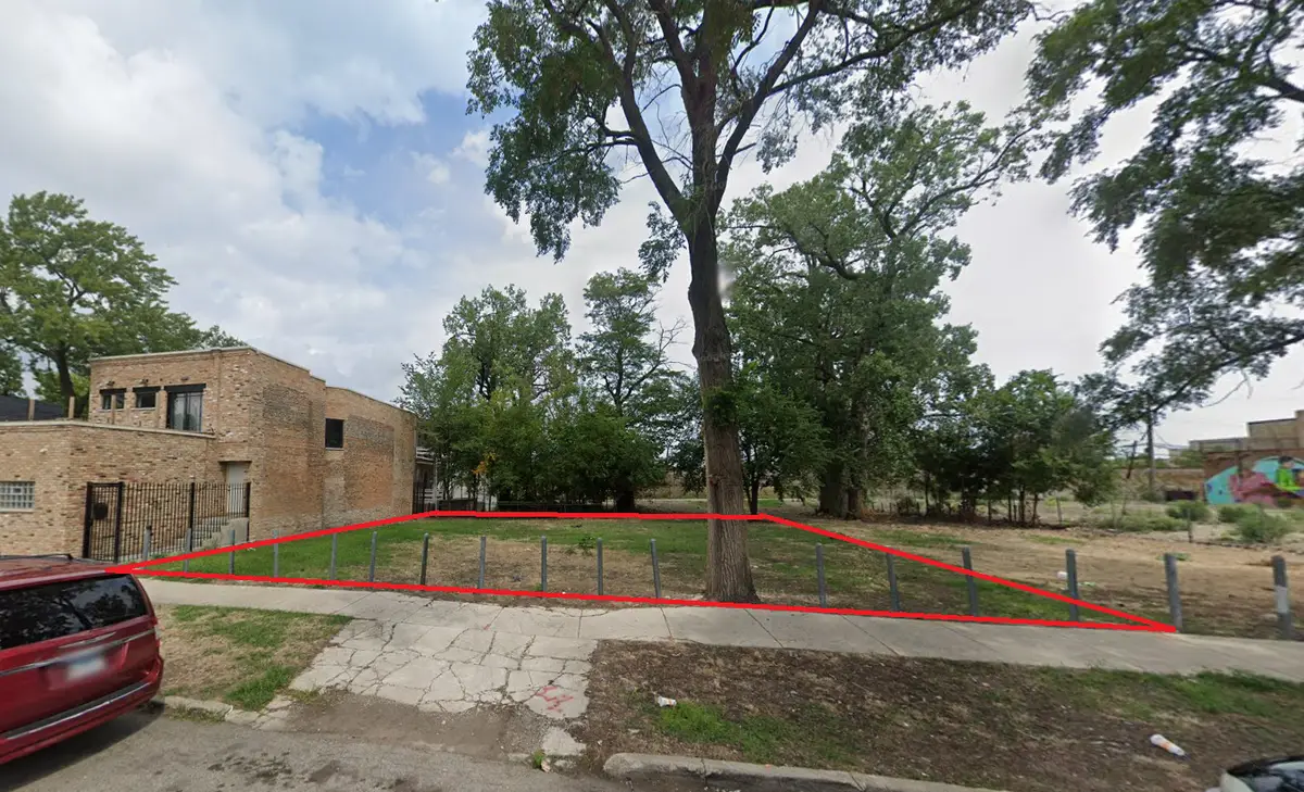 3352 W Carroll Avenue, Chicago, IL 60624 - #1
