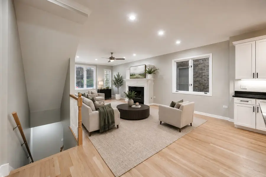 2031 W Augusta Boulevard #1, Chicago, IL 60622 - #2