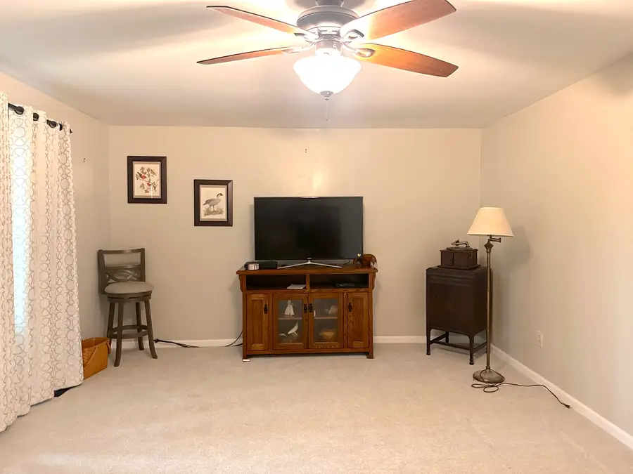 900 New Era Road, Carbondale, IL 62901 - #3